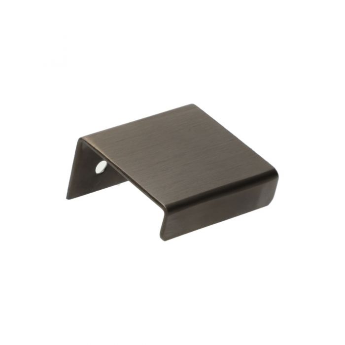 Alexander and Wilks Tilly Finger Pull