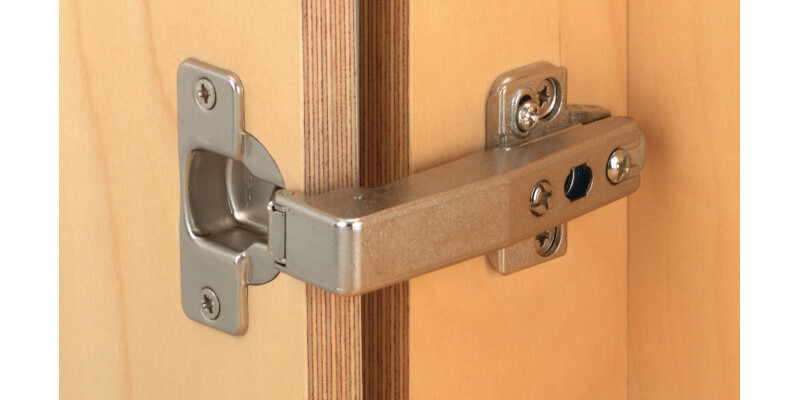 Nexis 95D Std Post Hinge Click Sprung