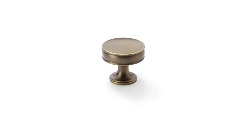 Alexander and Wilks Lynd Cupboard Knob