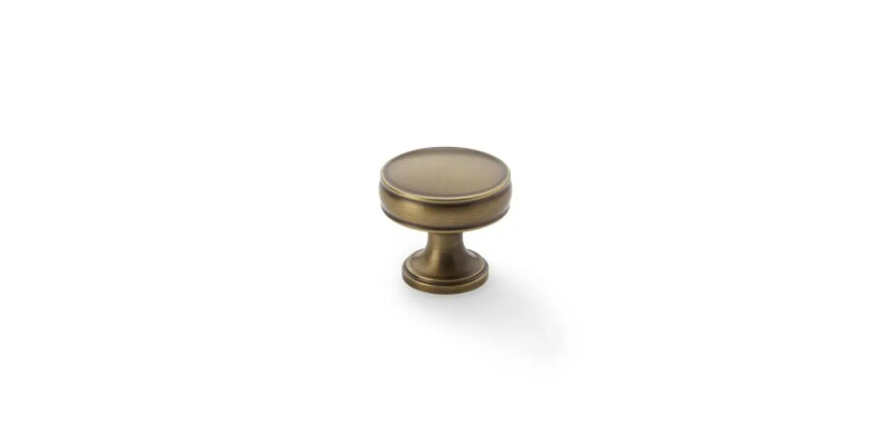 Alexander and Wilks Lynd Cupboard Knob