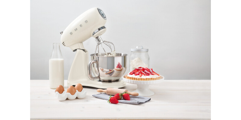 Smeg FAB SMF03CRUK Stand Mixer 4.8L Crm