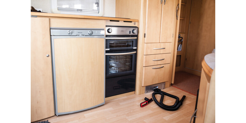 Sweepovac Slim Plinth Vacuum Pl SS