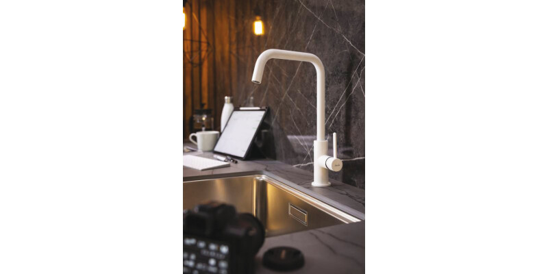 Abode AT2207 Althia Sgl Lvr U-Tap M.Wht