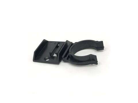 BS2001 10mm Plinth Clip with Plate