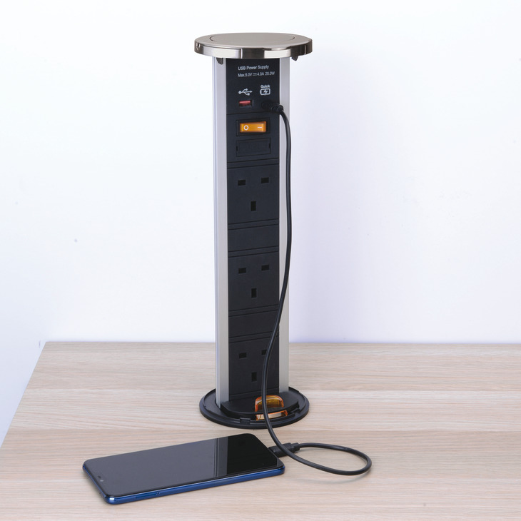 Powerdock Std Vrt 3x13A,USB A+C Blk/Alu