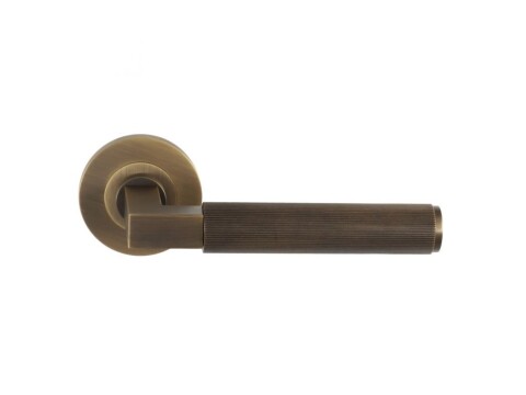 Alexander and Wilks Hurricane Reeded Lever on Round Rose - Pair
