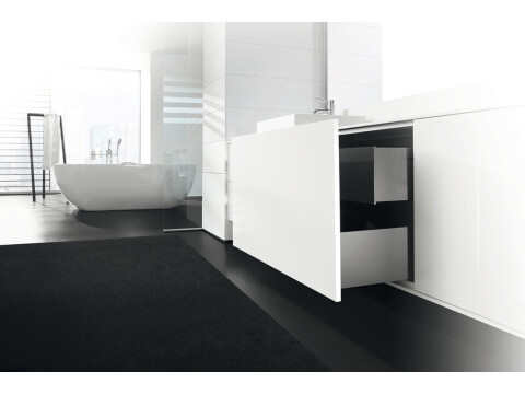 Drawer Set, 185 mm High, with Dynapro Tipmatic Runners, Vionaro