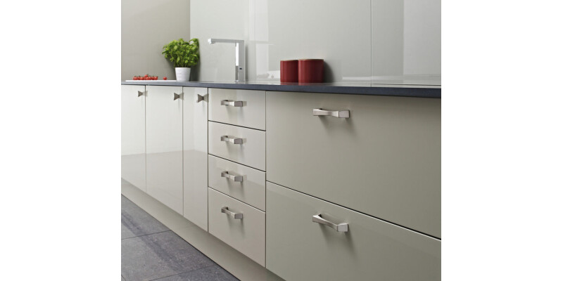 Caleido D Pull Hdl ZA Pol Chr 192mm cc